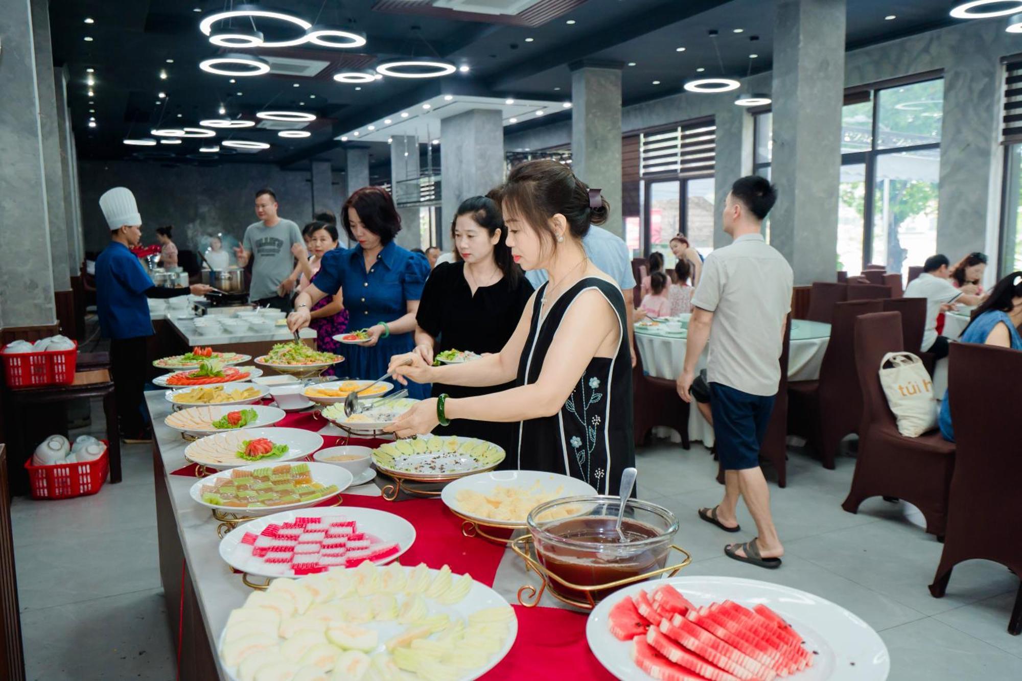 Bach Dang Ha Long Hotel מראה חיצוני תמונה