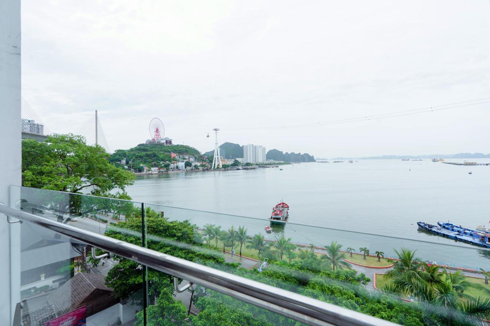 Bach Dang Ha Long Hotel מראה חיצוני תמונה